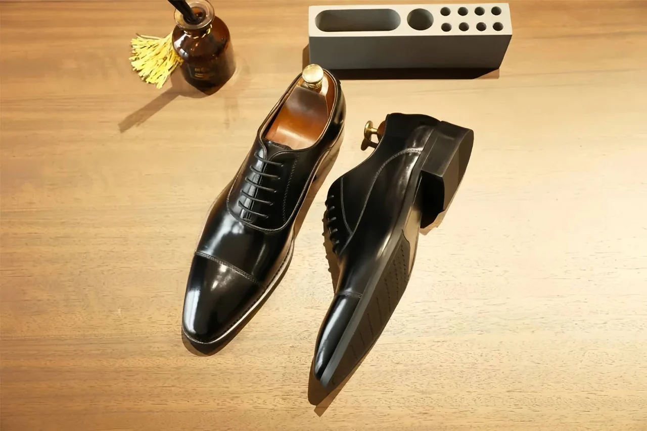 黑色三接頭素面牛津鞋